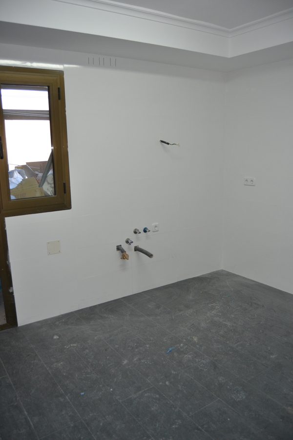 Resultado final del Alicatado,del solado y de la pintura de techo
