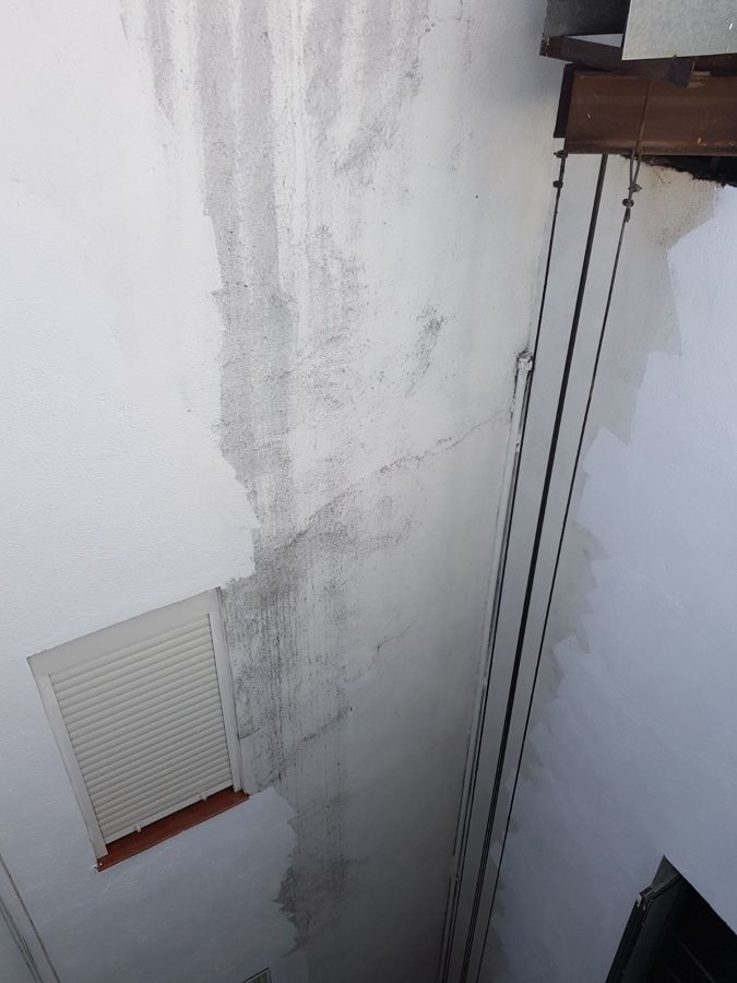 Resvestimiento pétreo blanco