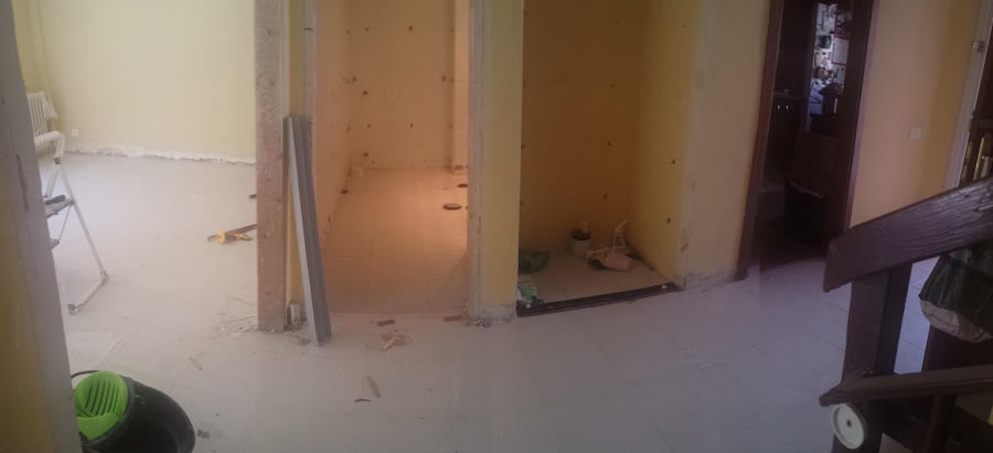 retirada de marcos, puertas, etc antes de la demolición de los paramentos