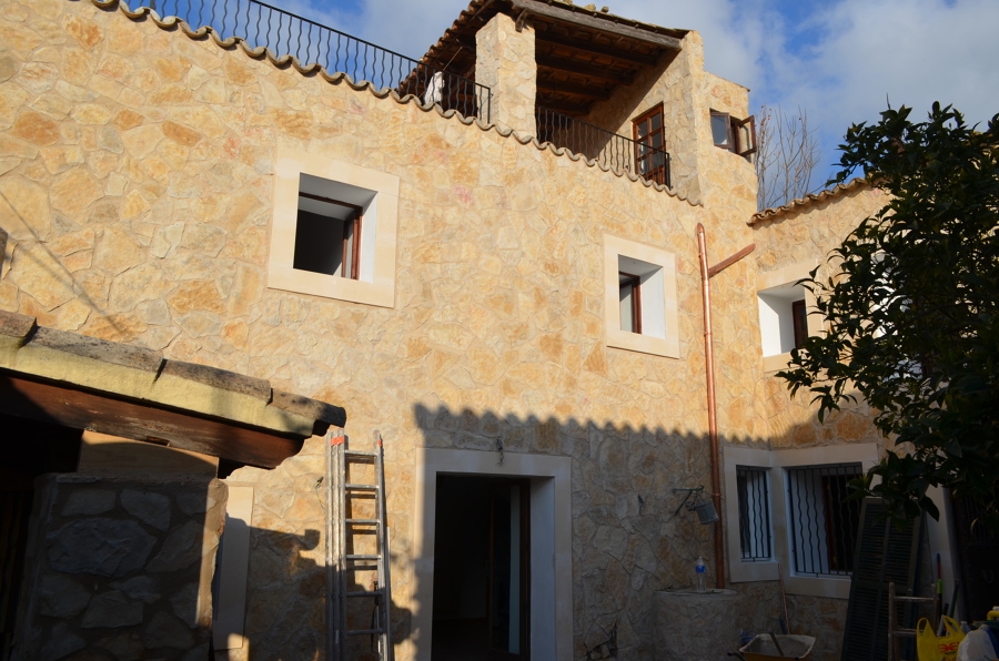 Revestimiento de fachada con piedra natural