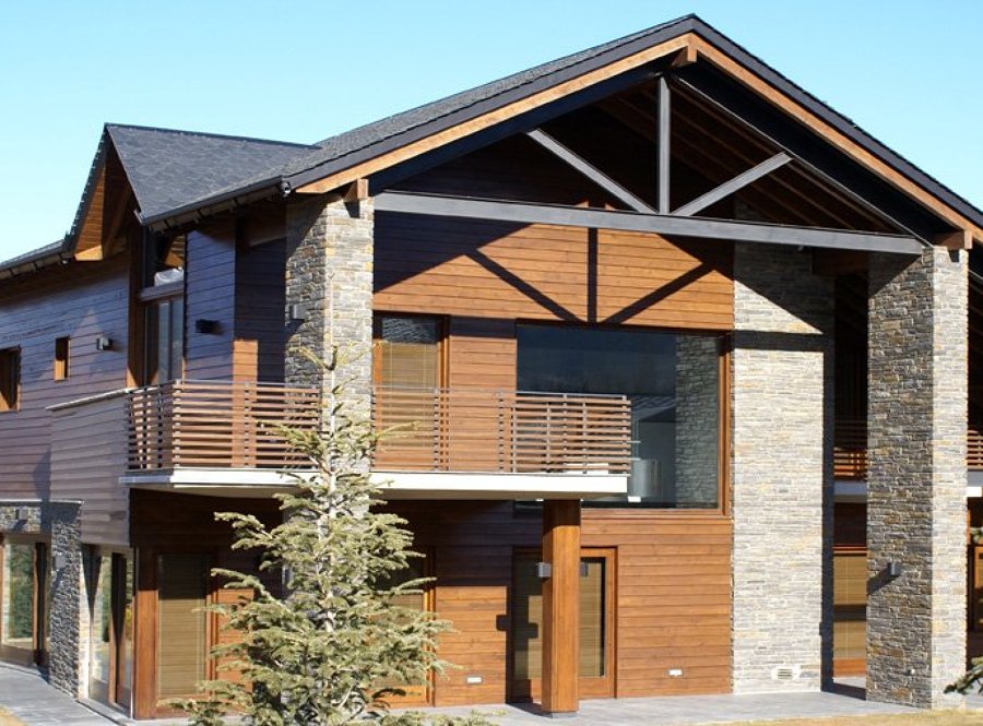 REVESTIMIENTO EXTERIOR EN MAMPOSTERÍA RÚSTICA.