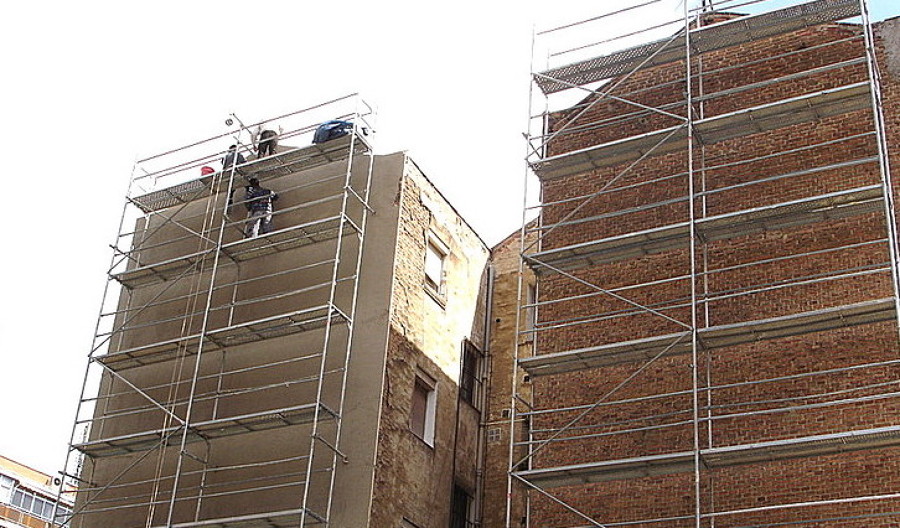 REVESTIMIENTO Y AISLAMIENTO DE FACHADAS