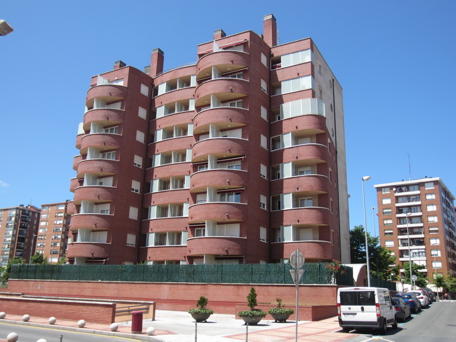 RM de Azkue Barakaldo, bloque viviendas