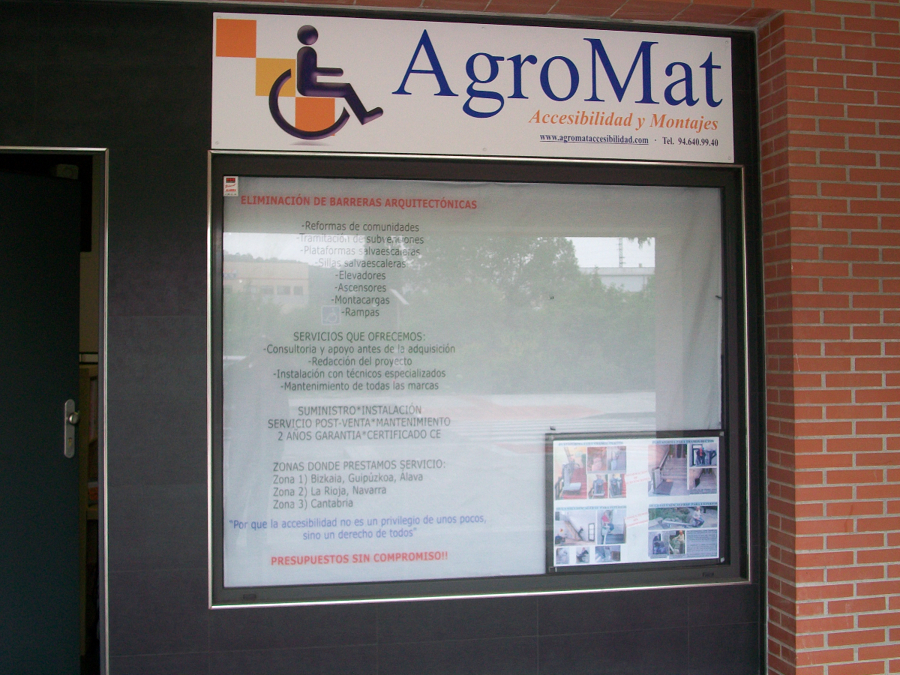 Rótulo sin iluminación y vinilo para escaparate - Agromata Bizkaia