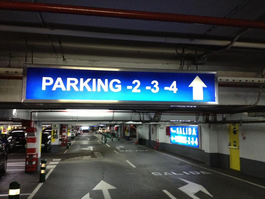 ROTULOS LUMINOSOS PARKINGS