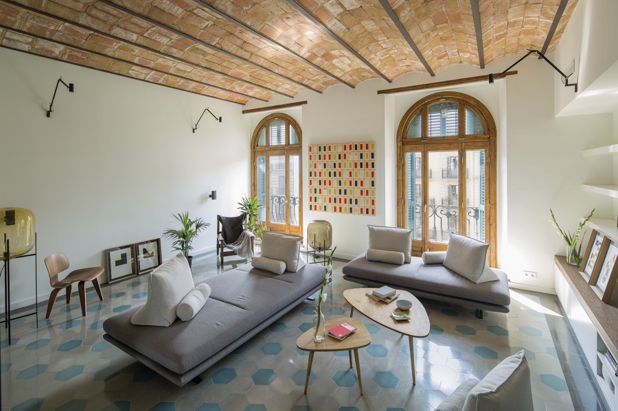 Salón con bóveda catalana