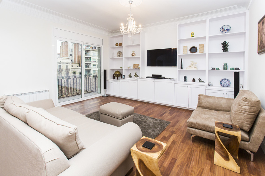 SALA CON VISTA  A GRAN VIA