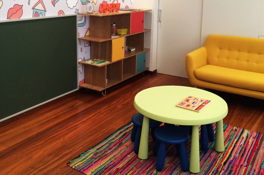 Sala de espera infantil. Zona niños.