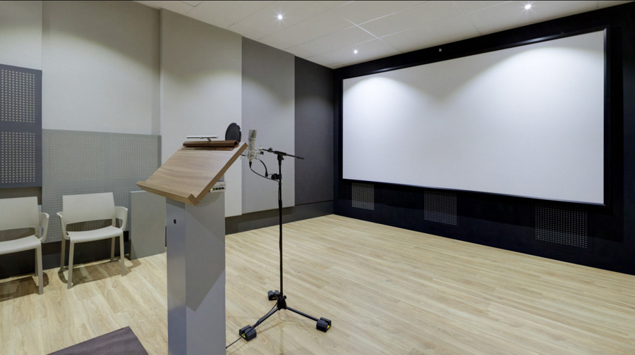 Sala de locución 2-2