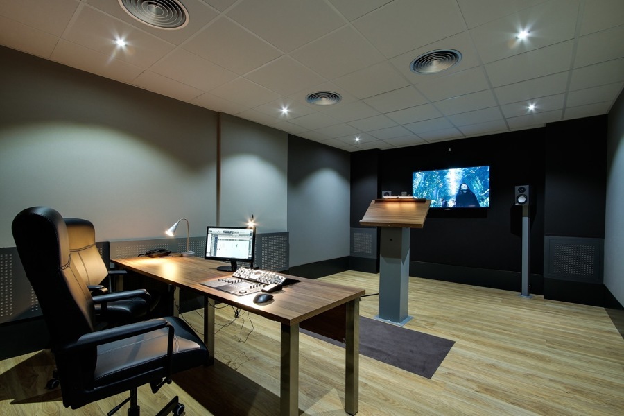 Sala de locución 4