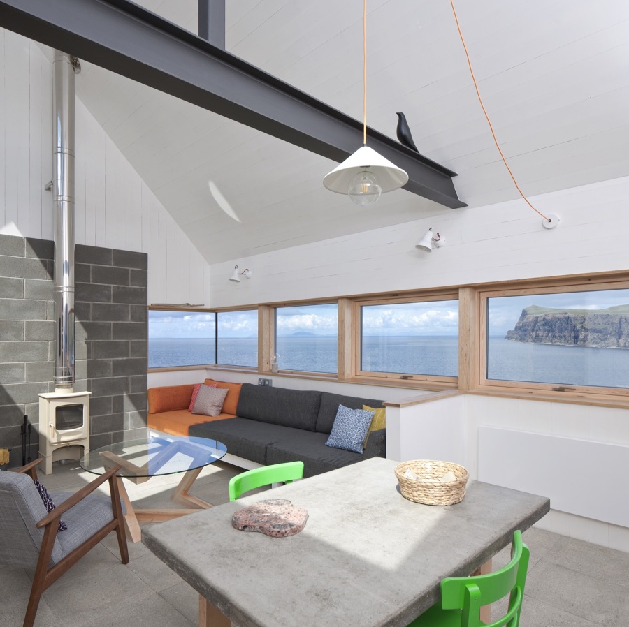 salón  ventanas de madera