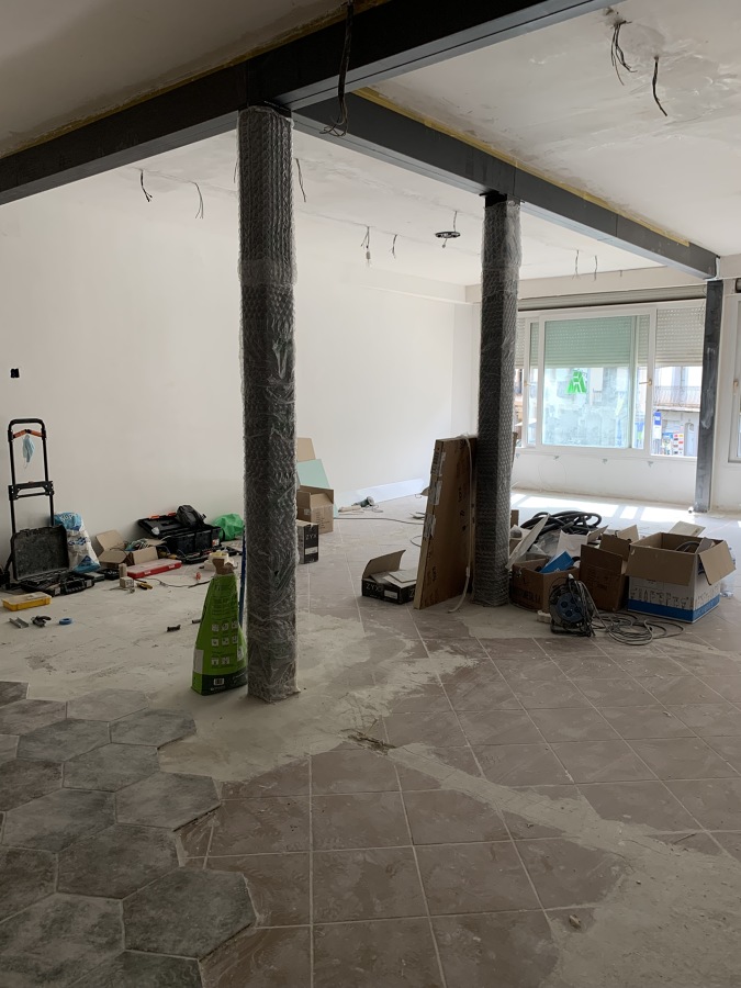 Salón a mitad de reforma