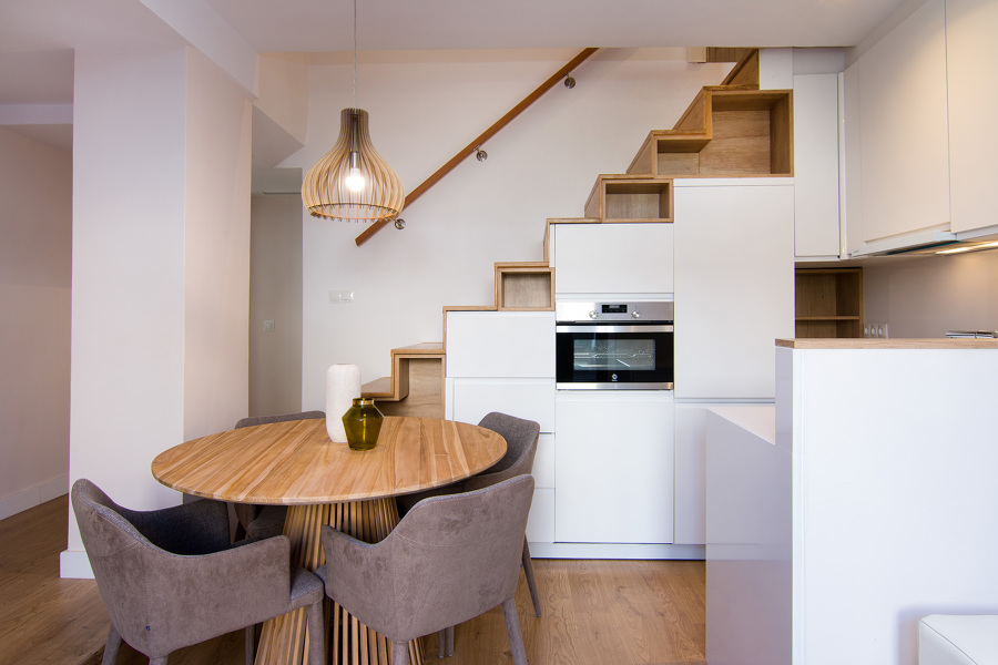 Salón abierto en ático de Granada