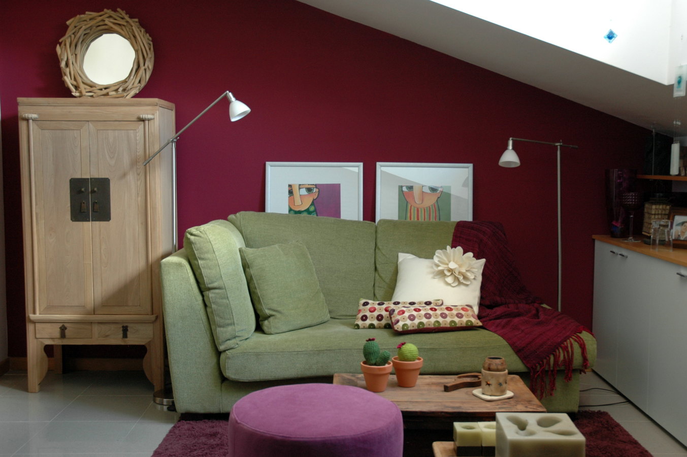 Salón abuhardillado.