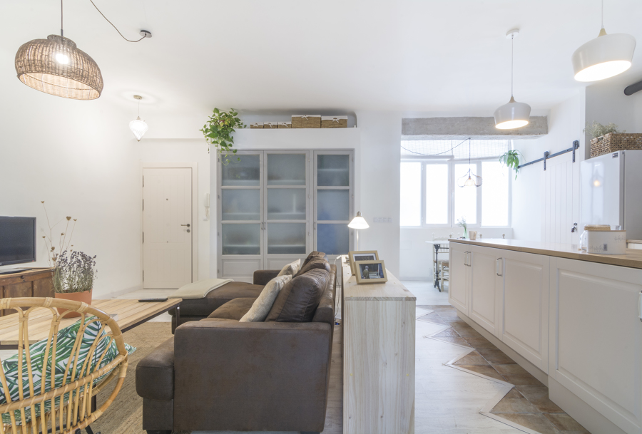 SALÓN, COCINA Y COMEDOR