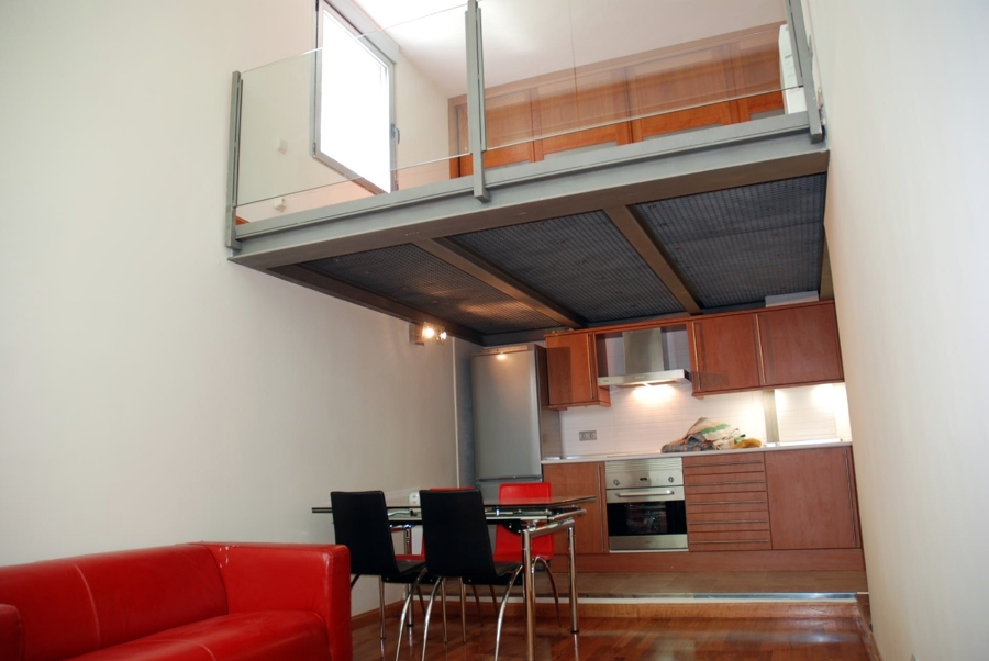 Salón cocina y entreplanta