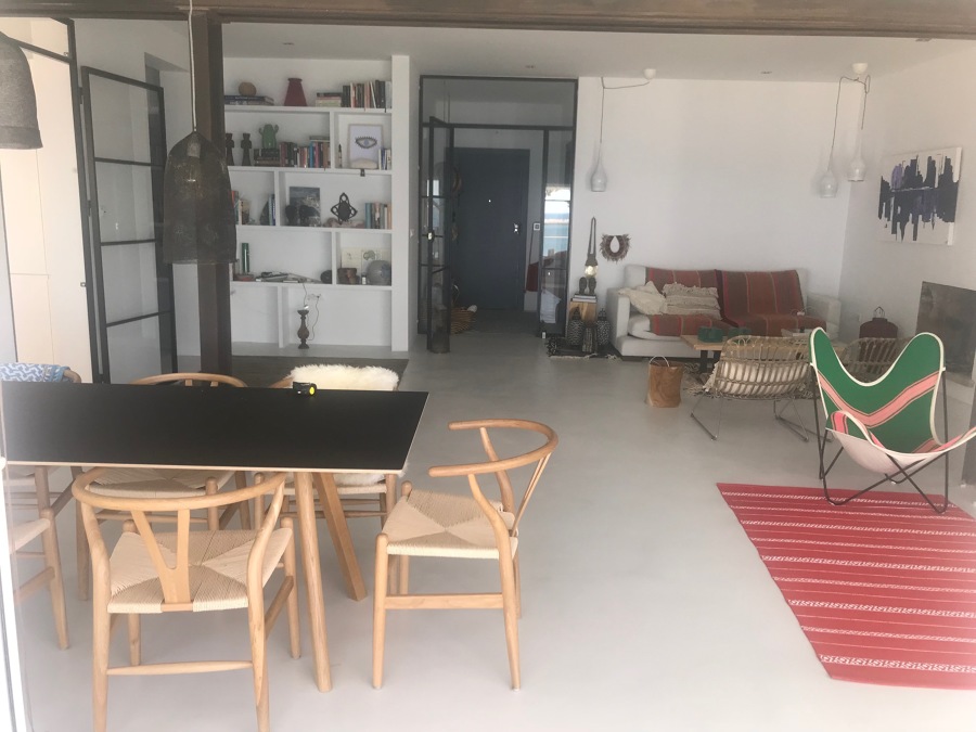 Salón-comedor MicroCemento blanco