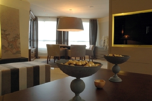 ¿Nos sentamos a comer todos?