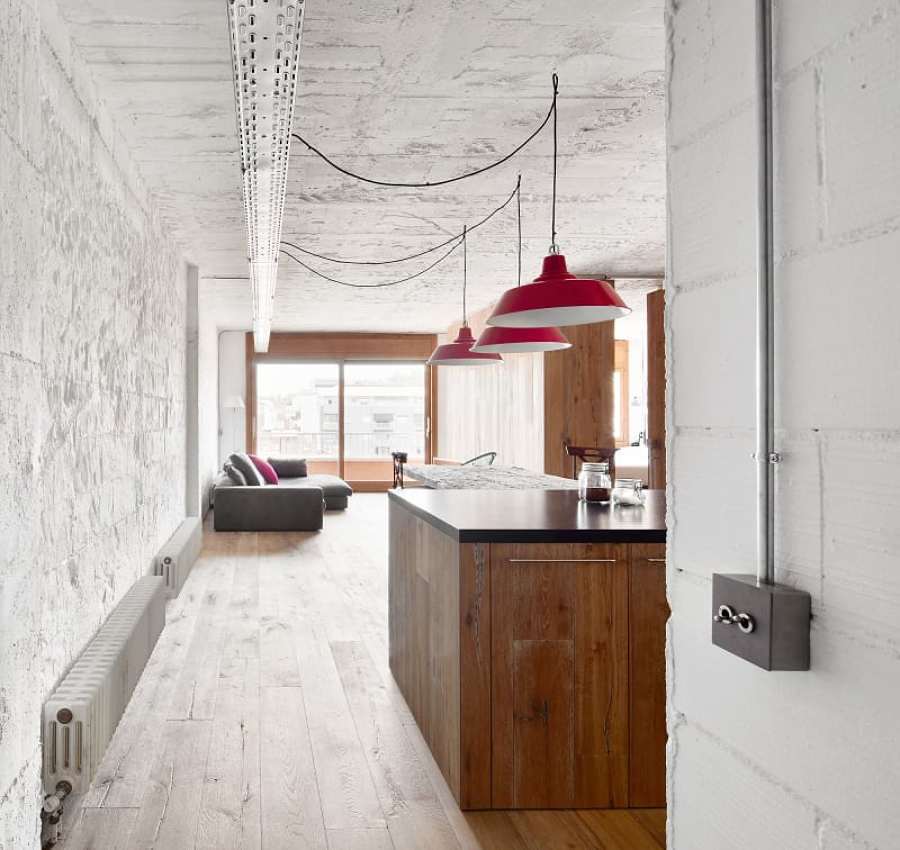 salón con acabados naturales tipo loft