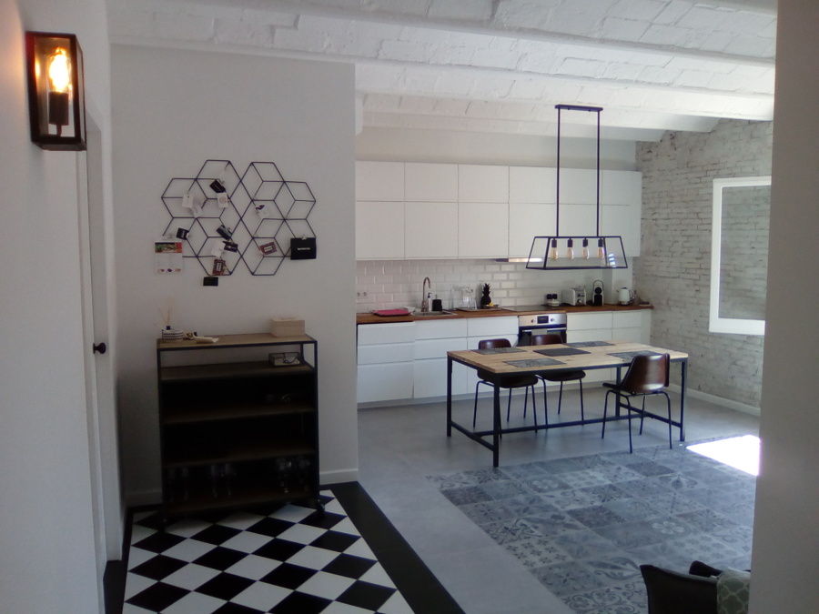 salon con entrada -pasillo