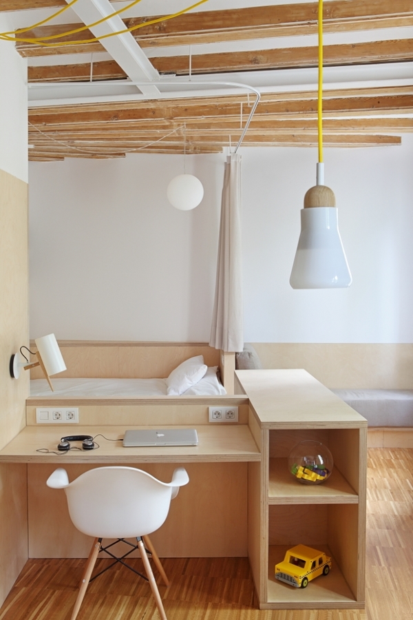 salón con escritorio