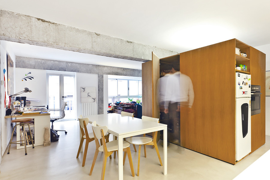 salón con estructura vista