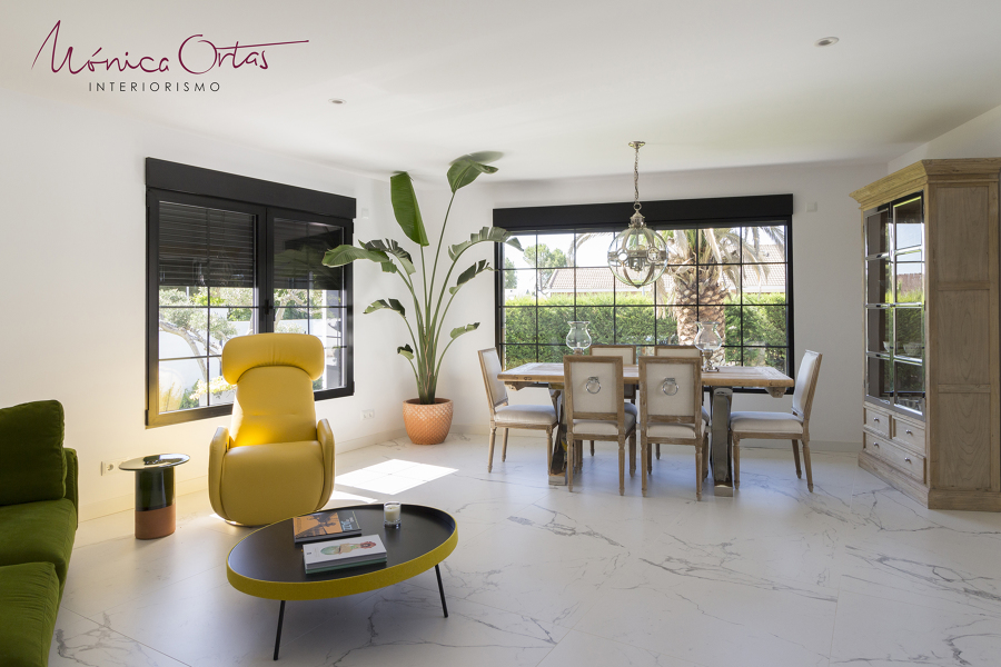 Salón con mirador al jardín