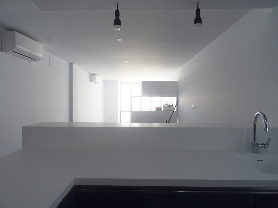 Salón desde barra cocina