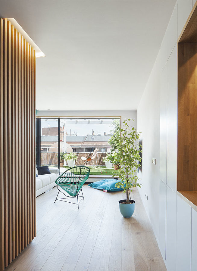 salón diáfano con terraza