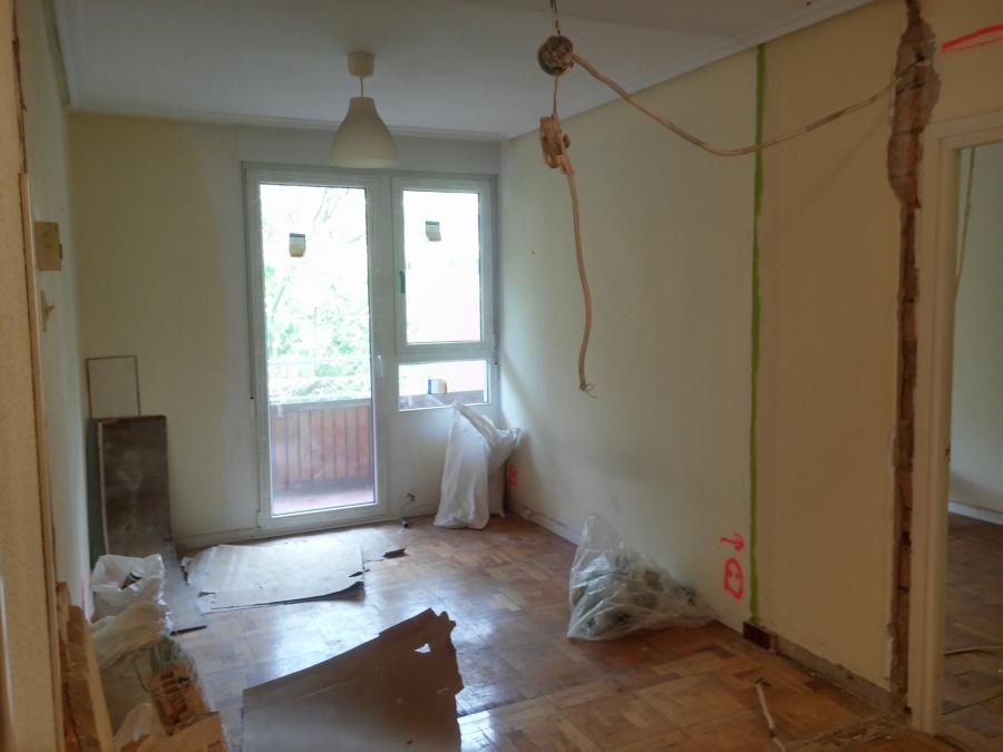 Salón en estado original