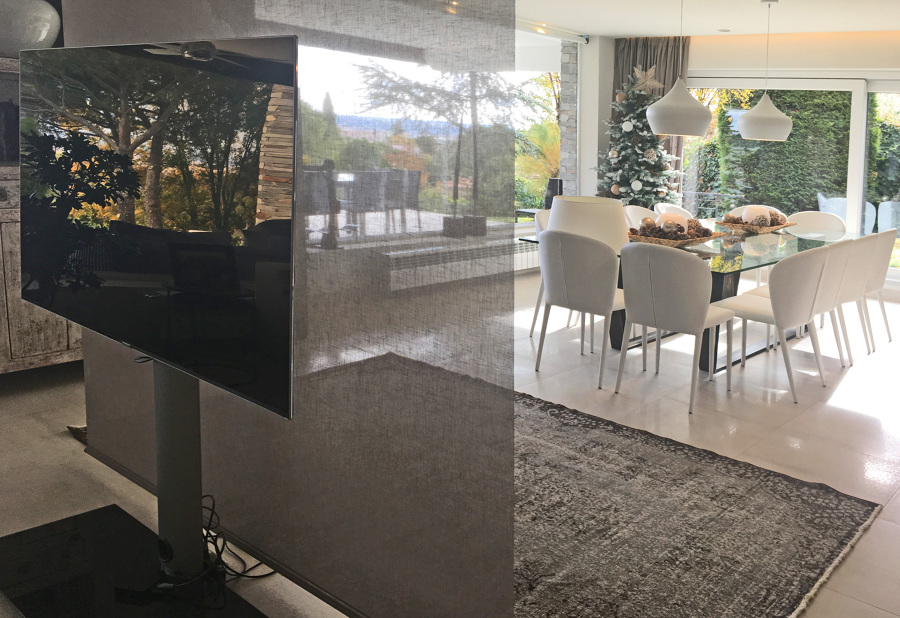 Salón-estar con comedor al fondo