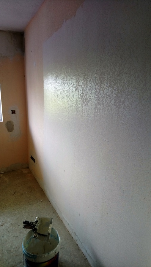 Salón una capa de plaste