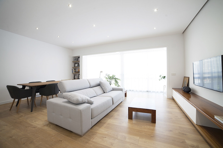 Salón, vista desde recibidor.