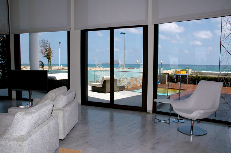 Salón. Vista hacia la terraza.