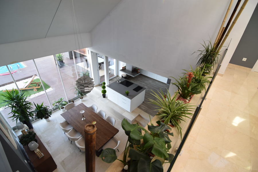 Salón y cocina. Vista desde primera planta.