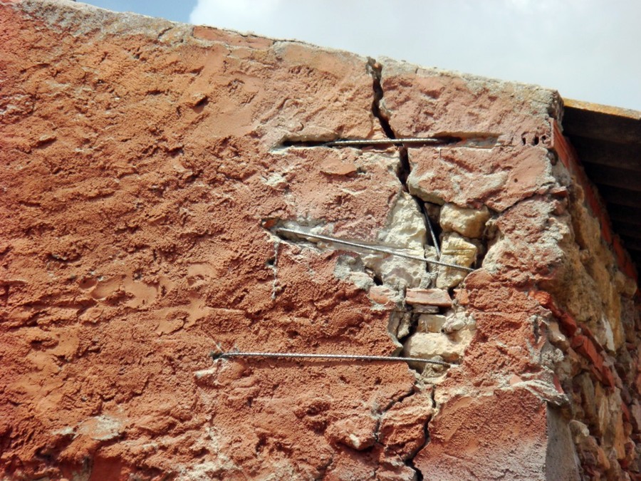 Santiago Cristobal 2009- Arreglo y anclaje de fachada