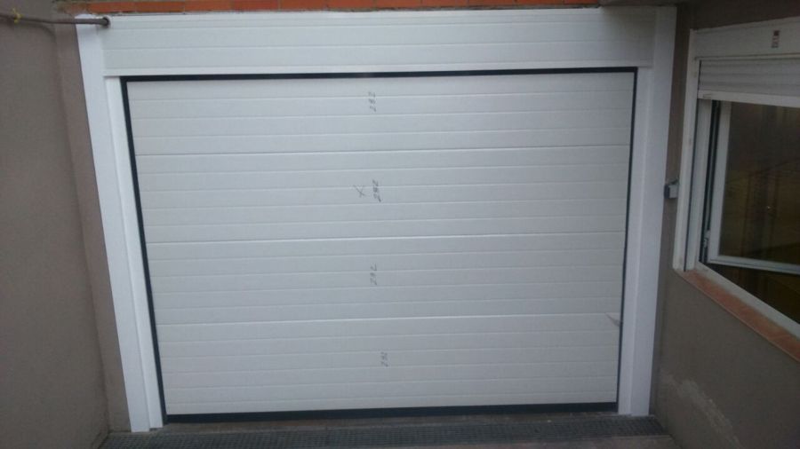 Seccional Acanalada blanca