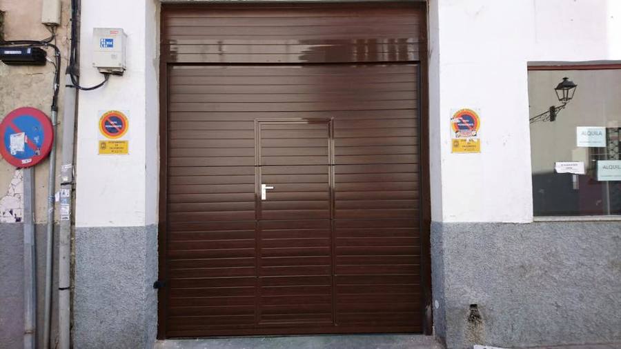 SECCIONAL MADERA ACANALADA