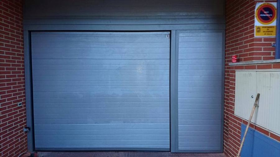 SECCIONAL PLATA 9006