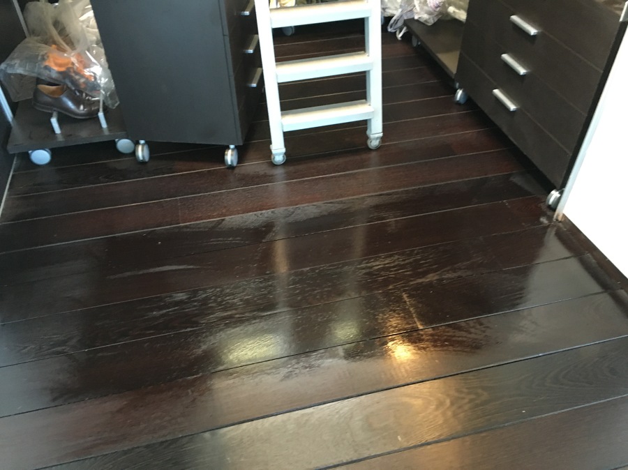 SEGUNDA MANO DE ACEITADO DE SUELO 