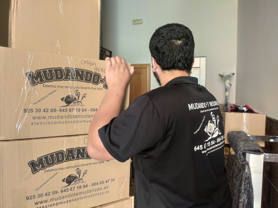 Servicio de embalaje con MUDANDO-T MUDANZAS
