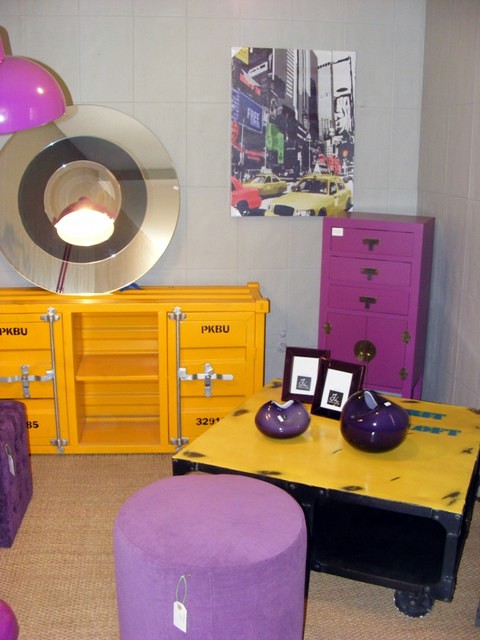 Showroom vintage calle Puebla, 13