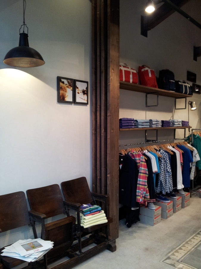 Simón Store, CC. Serrallo Plaza Granada.