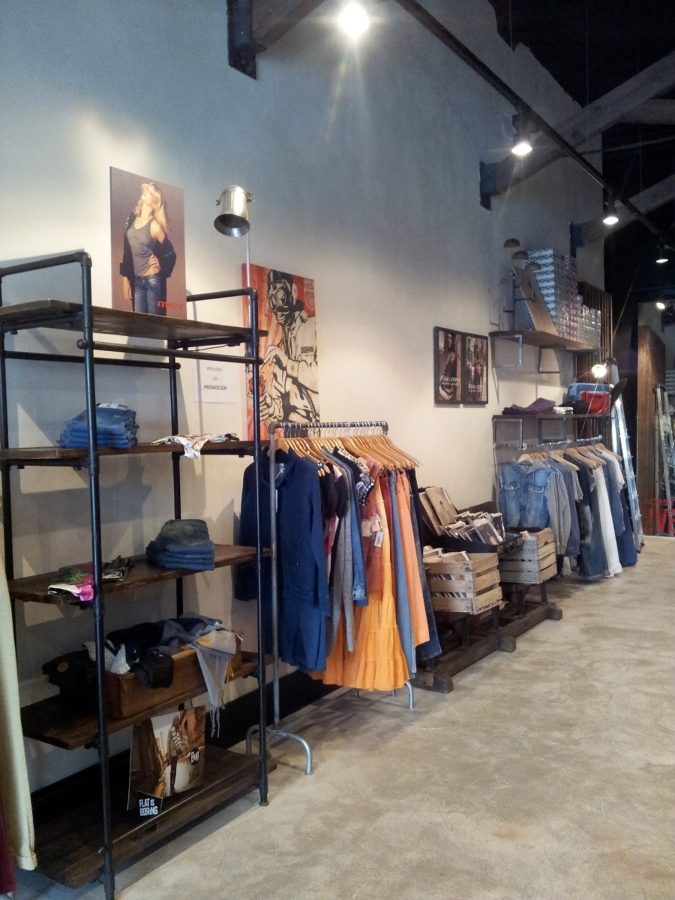 Simón Store Granada