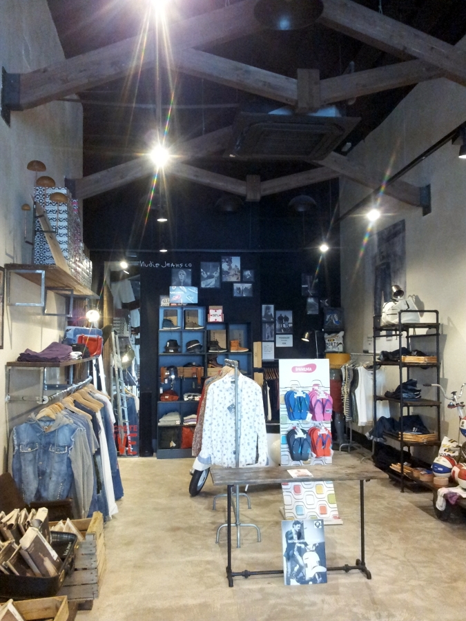 Simón Store Granada