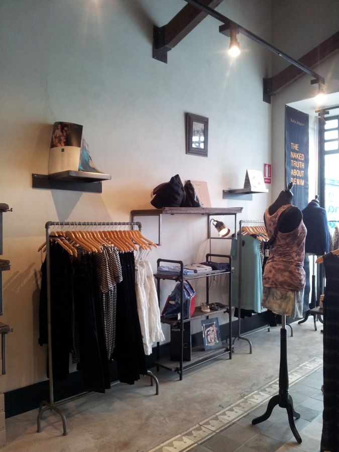 Simón Store Granada