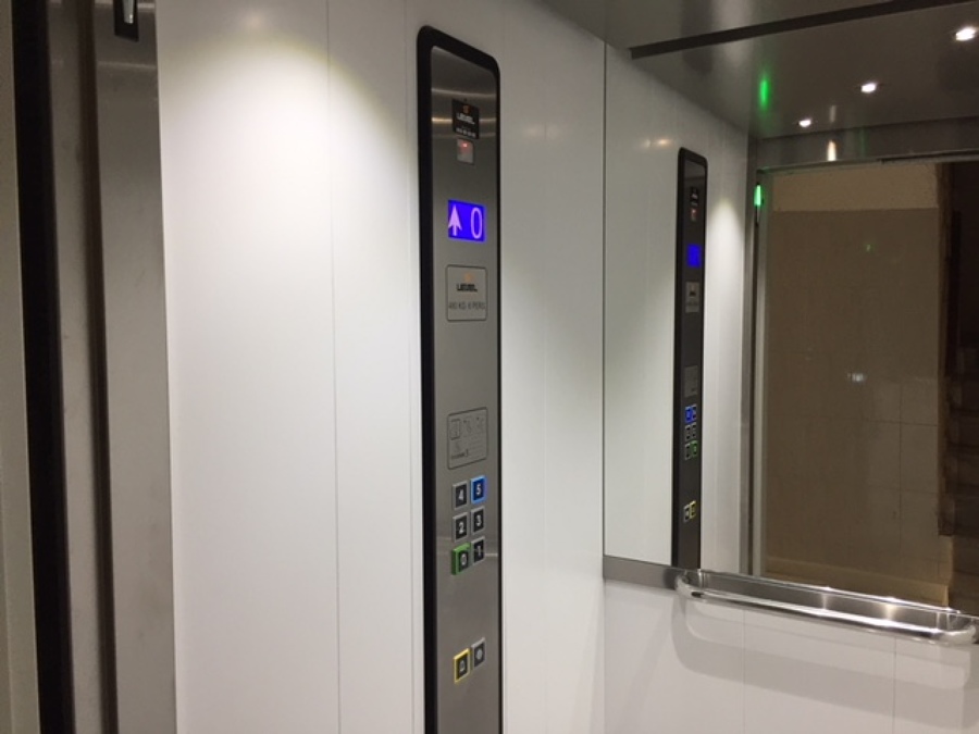 SISTEMA DE COMUNICACIÓN BIDIRECCIONAL EN CABINA