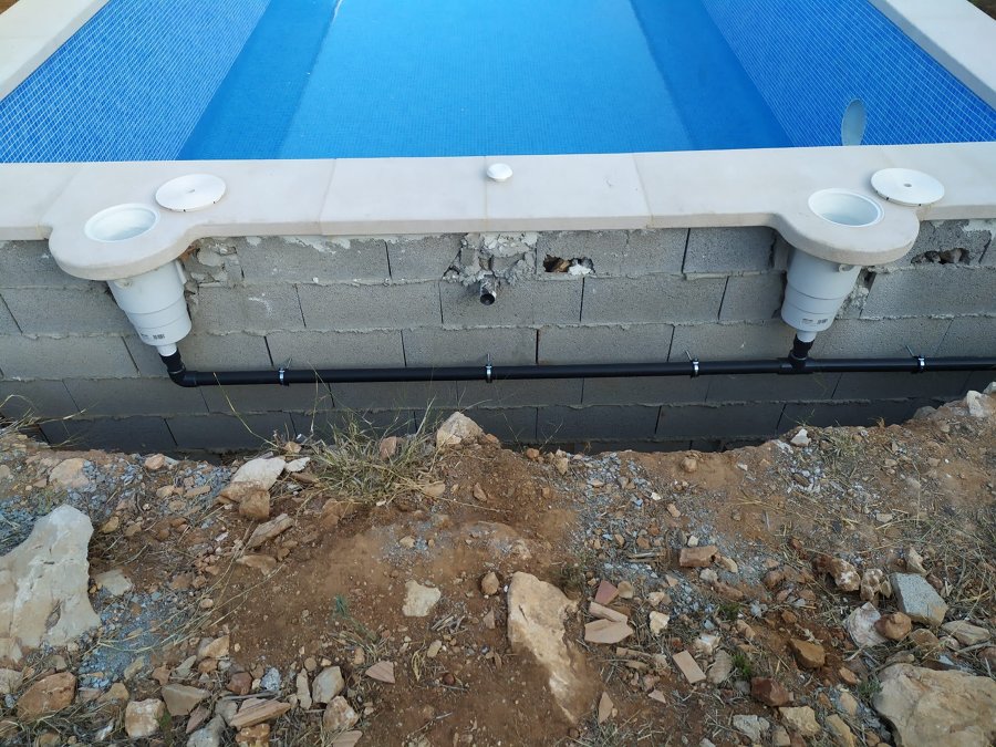 Skimmer instalados y la tubería de estos...