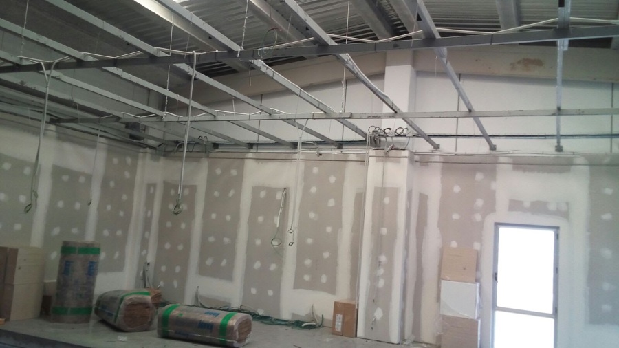 sobre estructa metalica