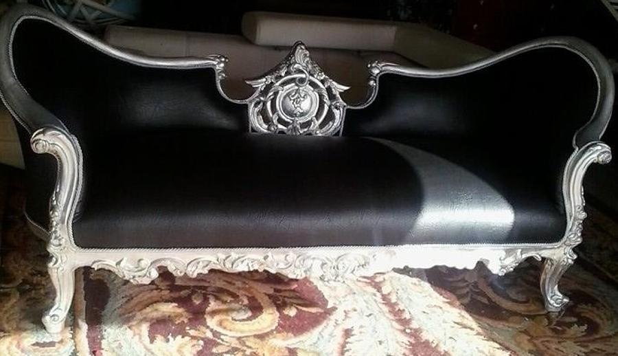 Sofá egipcio restaurado